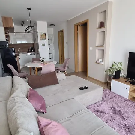 Riella Apartment *