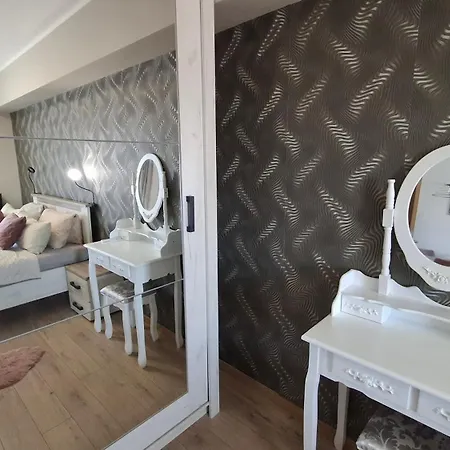 Riella Apartment *